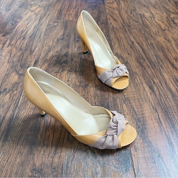 Stuart Weitzman • Turalu pumps heels tan patent leather grosgrain knot peep toe - Picture 12 of 12